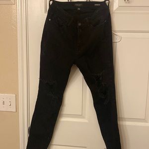 Distressed Judy Blue boyfriend fit size 11/30